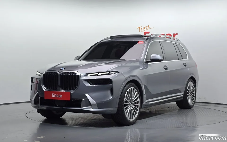 BMW X7 xDrive 40i 6 2022 — фото 1, купить с доставкой в Москву