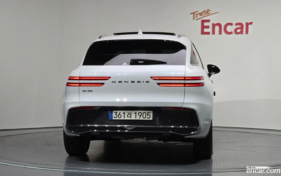 Genesis GV70 2.5T 2WD 2024 — миниатюра 4