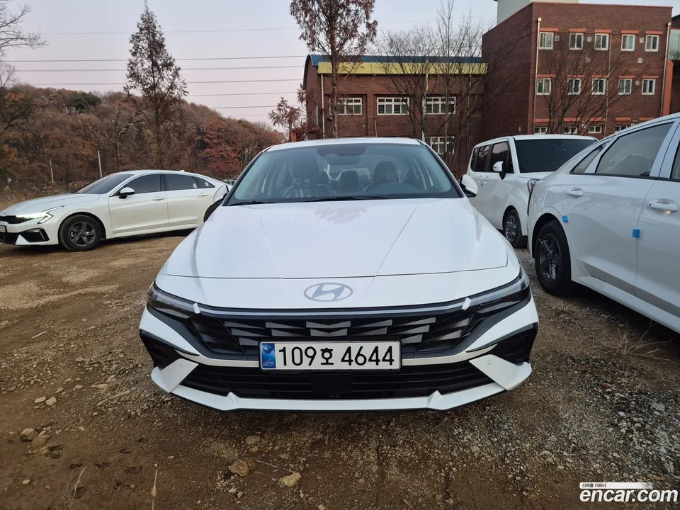 Hyundai Avante CN7 1.6 2025 — фото 1, купить с доставкой в Москву