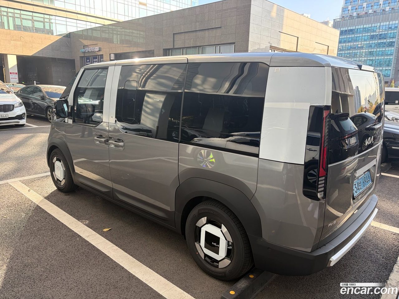 Kia PV5 2025 — 4