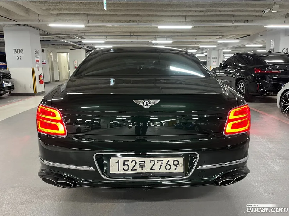 Bentley Flying Spur 4.0 2022 — миниатюра 4