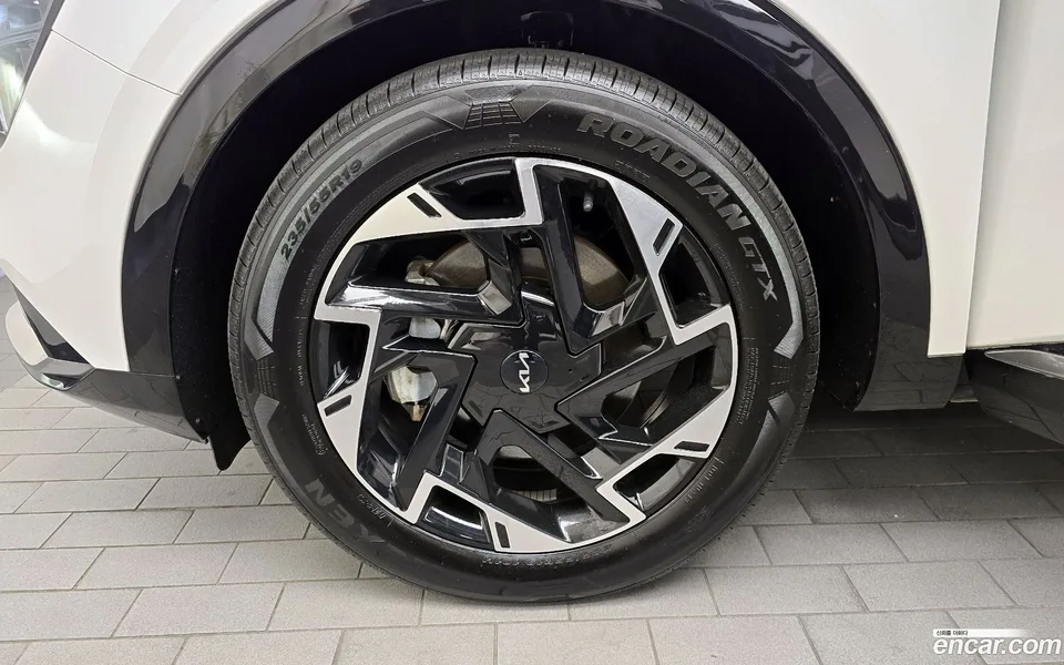 Kia Sportage 1.6 2WD 2023 — миниатюра 2