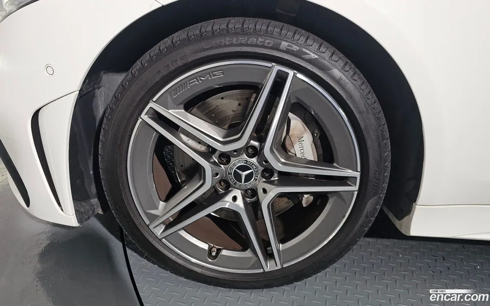 Mercedes-Benz CLS-Class CLS300d AMG Line 2023 — миниатюра 2
