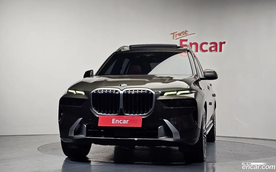 BMW X7 xDrive 40i 6 2023 — миниатюра 3