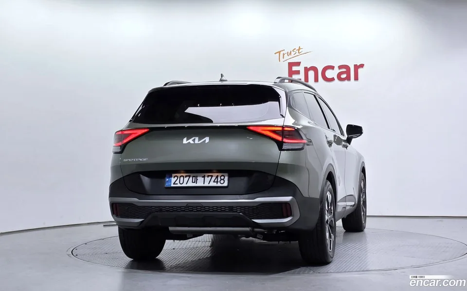 Kia Sportage 1.6 2WD 2023 — миниатюра 4