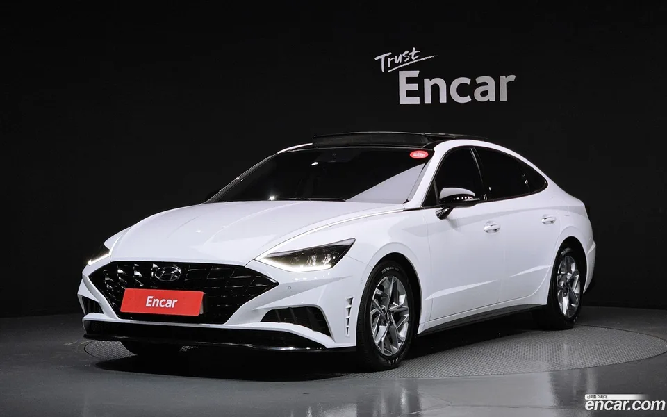Hyundai Sonata 1.6 2022 — фото 1, купить с доставкой в Москву