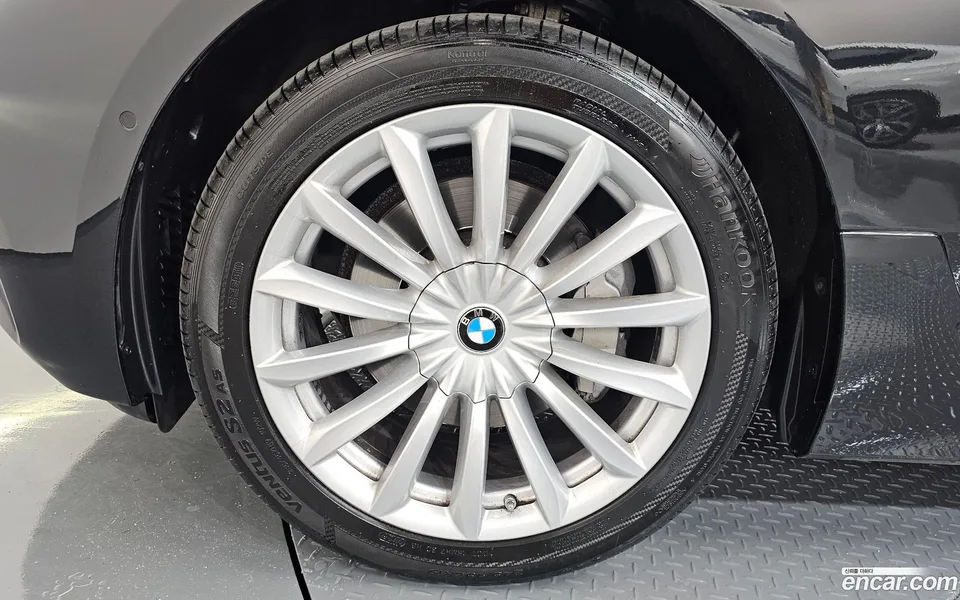 BMW 6 Series GT 620d 2022 — миниатюра 2