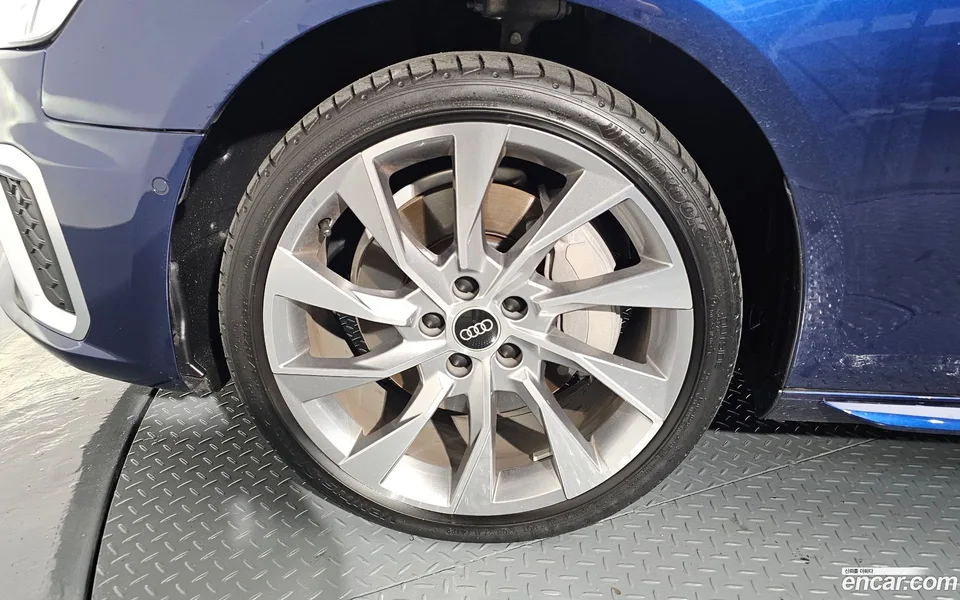 Audi A4 45 TFSI 2023 — миниатюра 2
