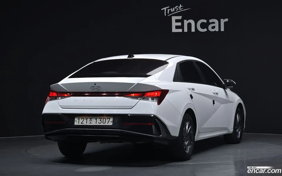 Hyundai Avante CN7 1.6 2024 — миниатюра 2