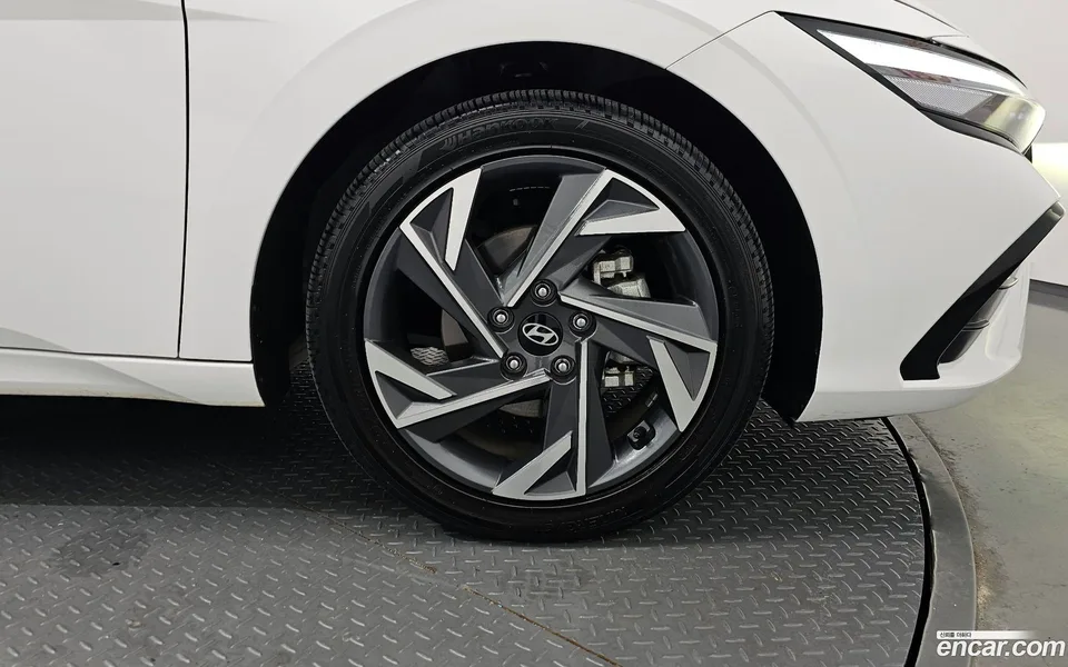 Hyundai Avante CN7 1.6 2023 — миниатюра 5