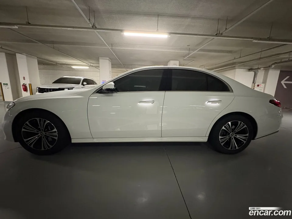 Mercedes-Benz E-Class E200 2025 — миниатюра 2