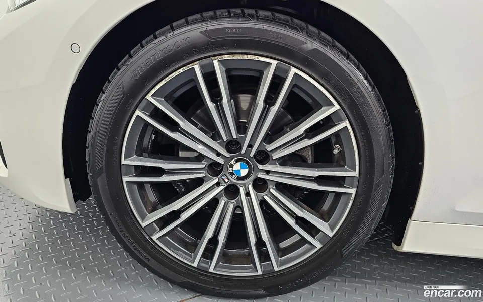 BMW 3 Series 320i M 2022 — миниатюра 5