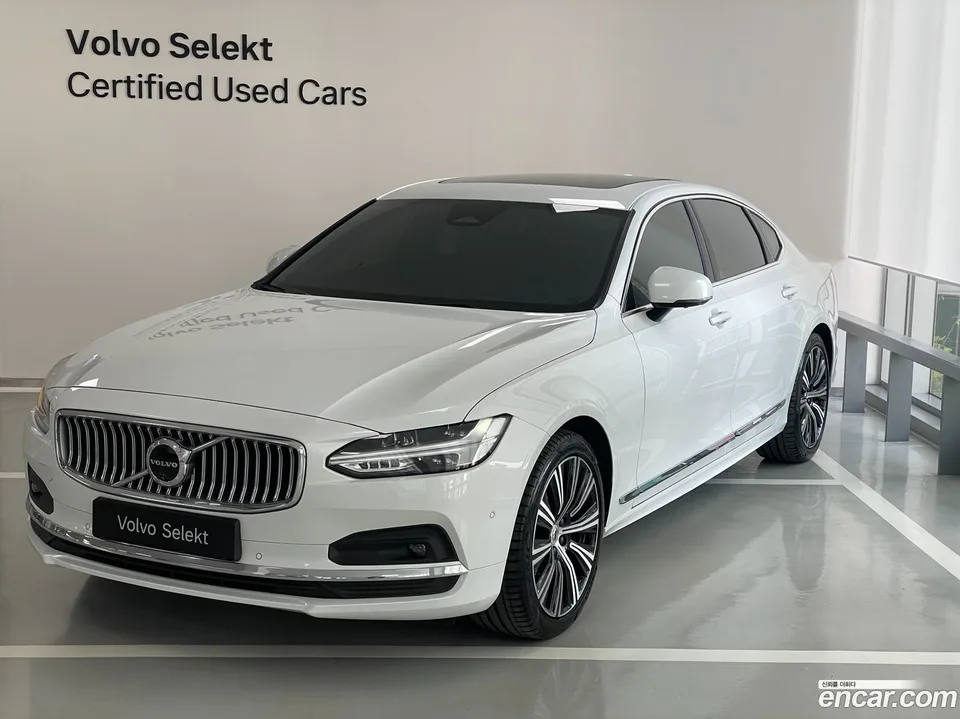 Volvo S90 B5 2024 — фото 1, купить с доставкой в Москву