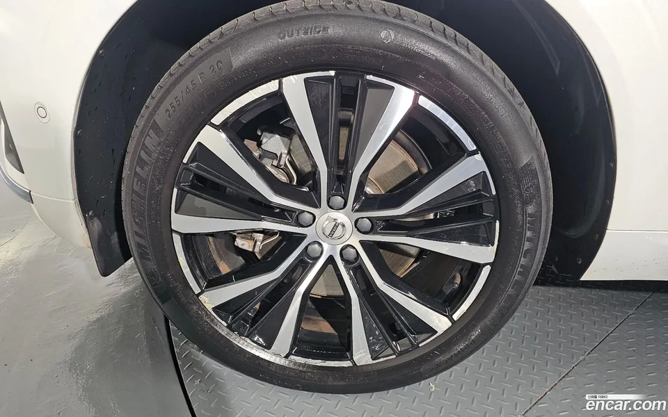 Volvo XC60 B6 2022 — миниатюра 5
