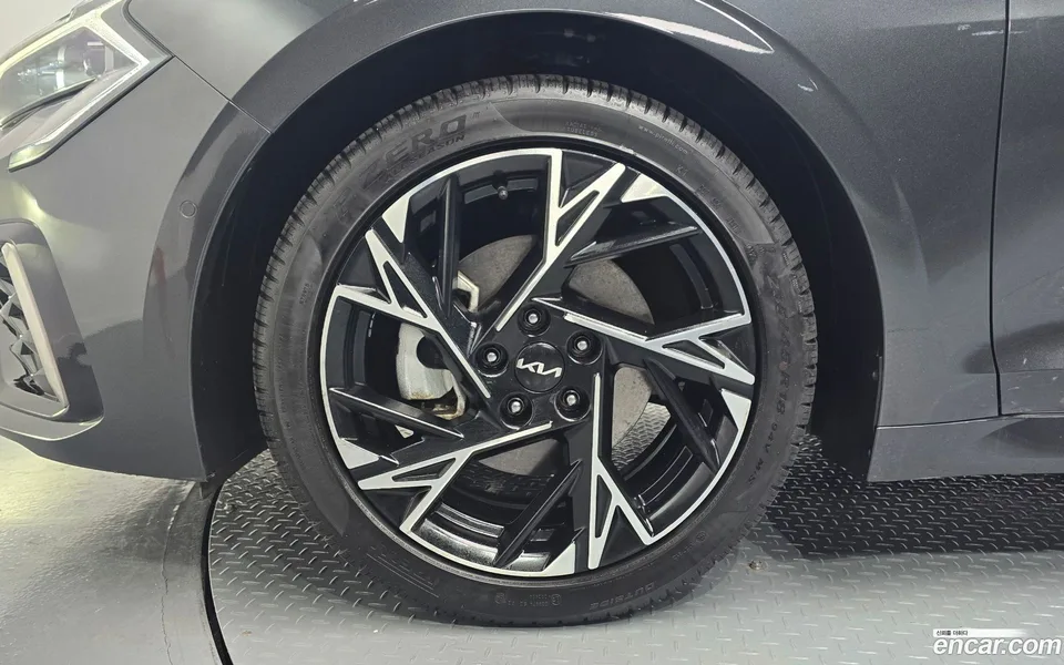 Kia K5 Hybrid 2023 — миниатюра 5