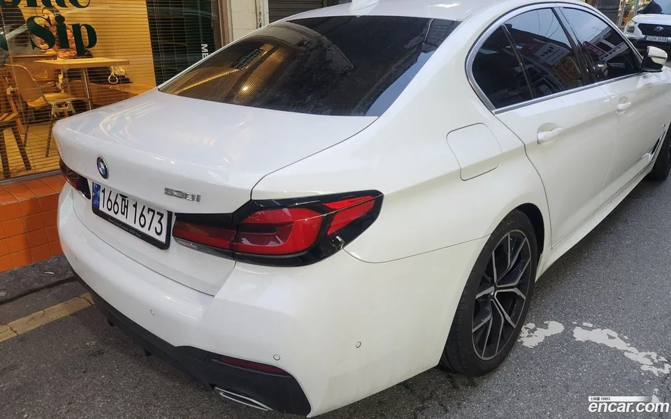 BMW 5 Series 530i M 2023 — миниатюра 3