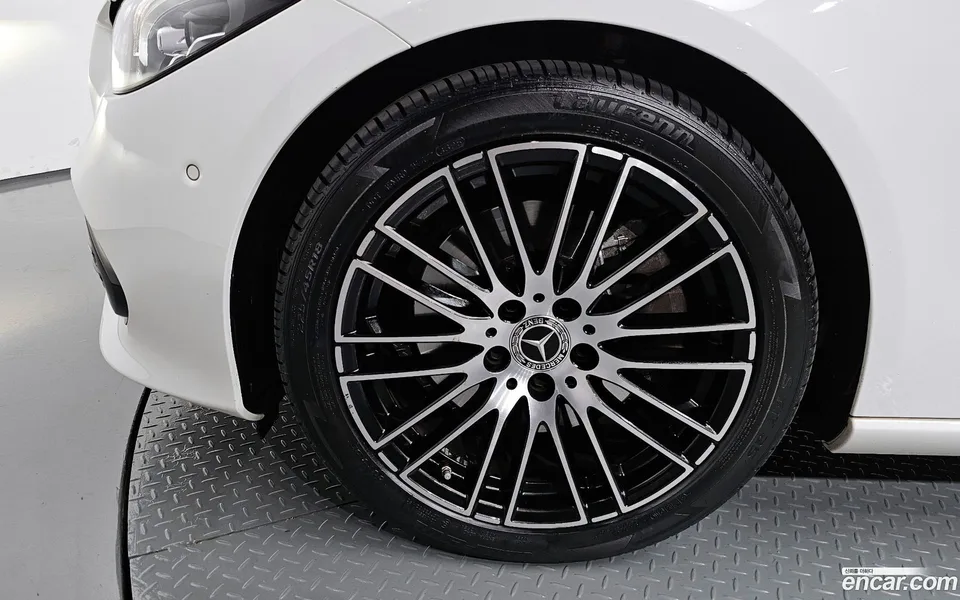 Mercedes-Benz C-Class C300 4MATIC 2024 — миниатюра 2