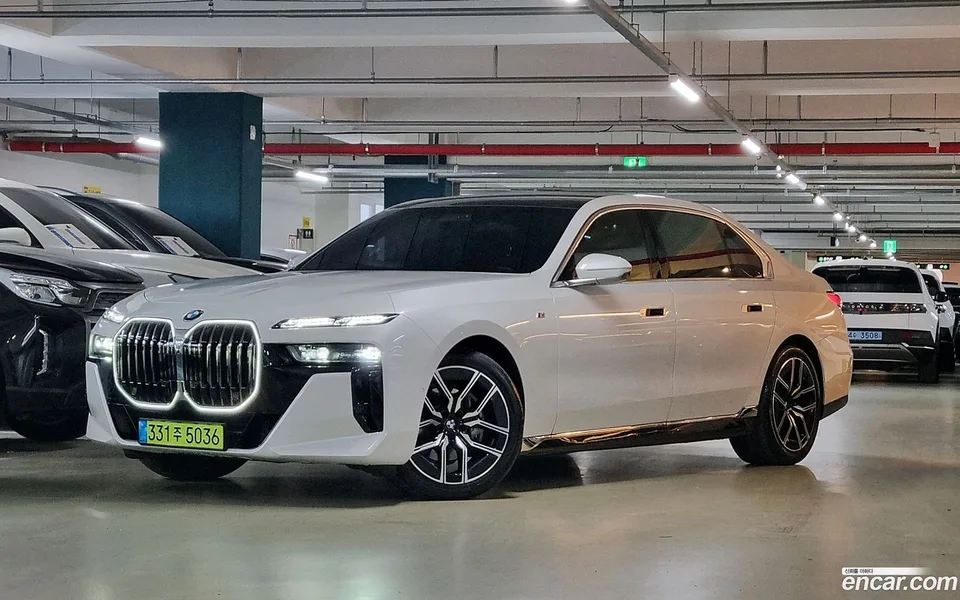 BMW 7 Series 740d xDrive M 2024 — фото 1, купить с доставкой в Москву