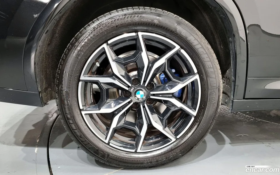 BMW X4 xDrive20i M 2022 — миниатюра 2