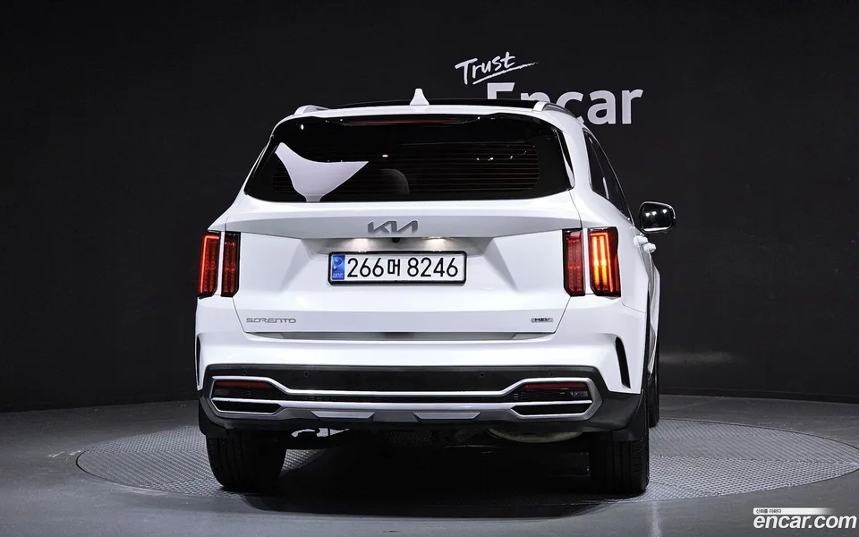 Kia Sorento HEV 1.6 2WD 2023 — миниатюра 4