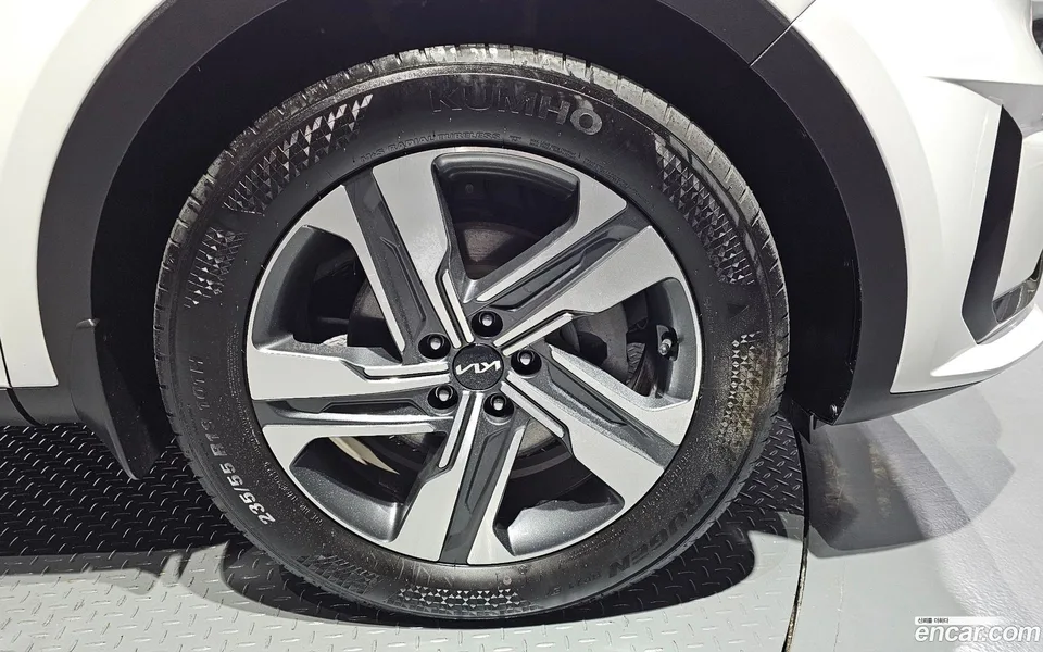 Kia Sorento HEV 1.6 2WD 2023 — миниатюра 5