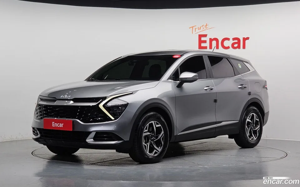 Kia Sportage 2.0 2WD 2022 — фото 1, купить с доставкой в Москву