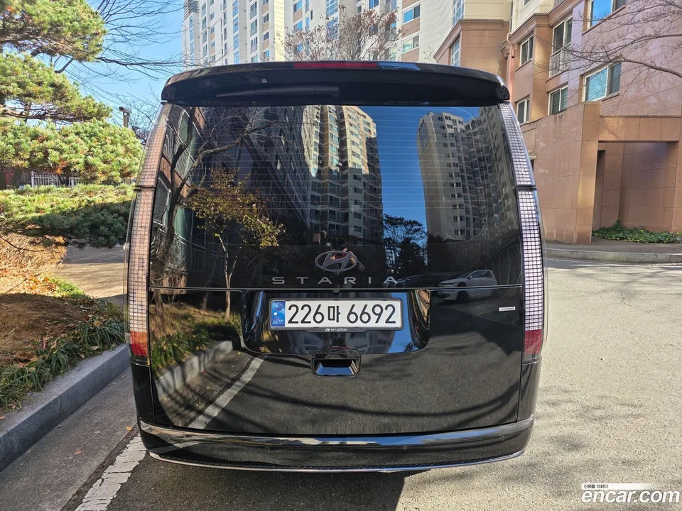 Hyundai Staria 4WD 9 2024 — миниатюра 3