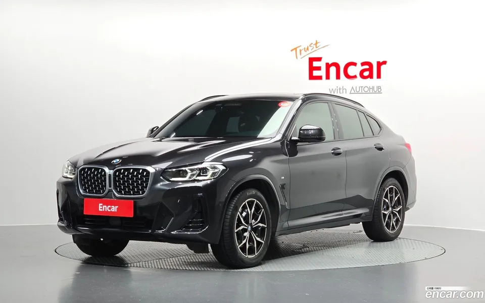 BMW X4 xDrive20i M 2022 — фото 1, купить с доставкой в Москву