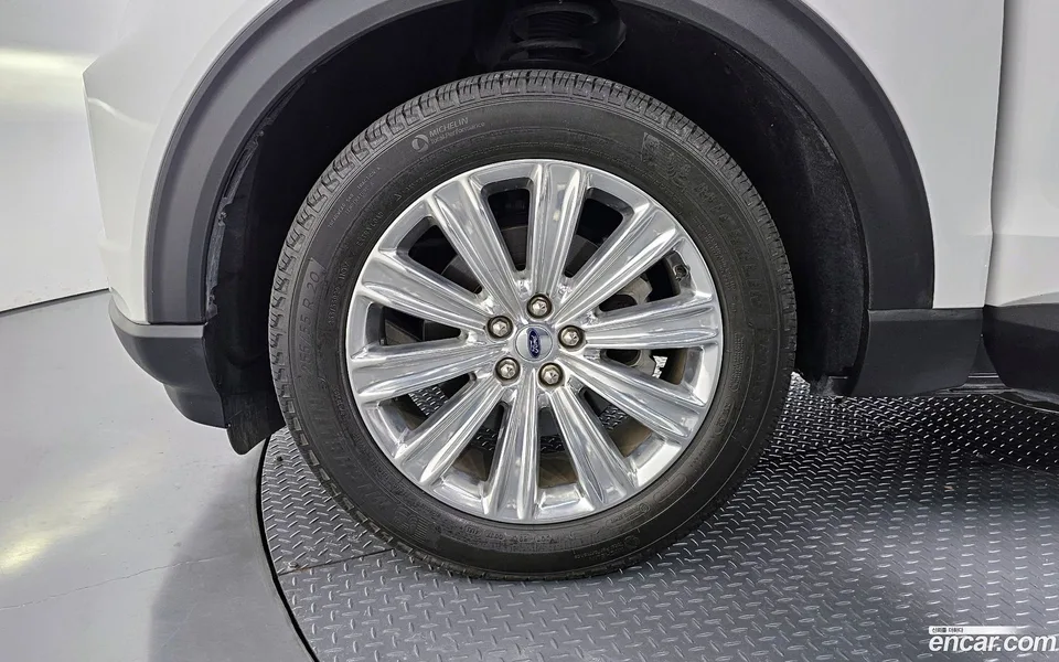 Ford Explorer 2.3 4WD 2022 — миниатюра 2