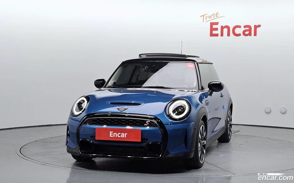 MINI Cooper S 2023 — thumbnail 3