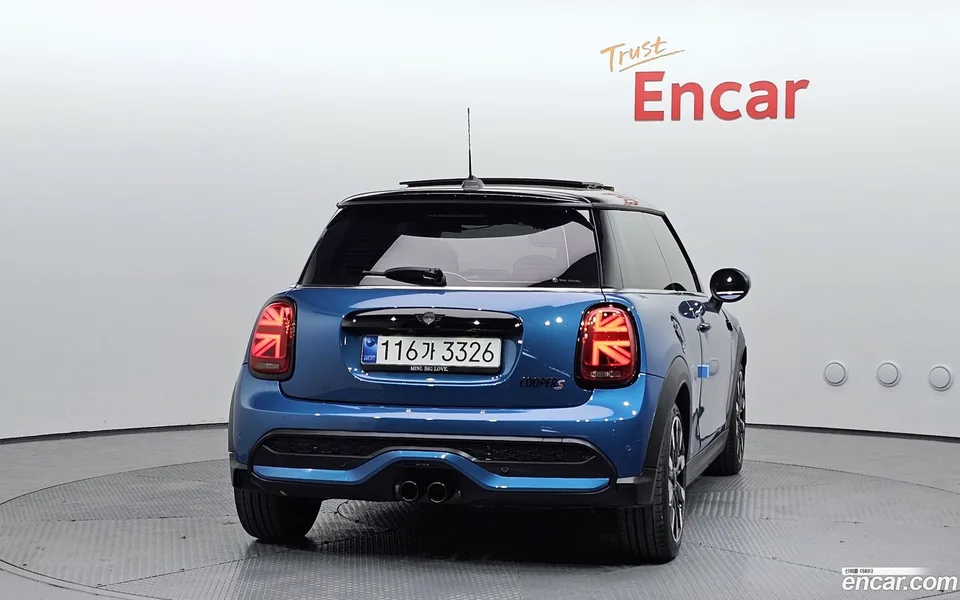 MINI Cooper S 2023 — thumbnail 4