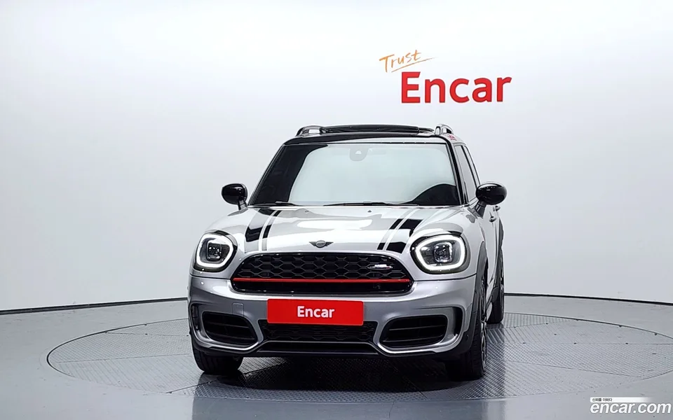 MINI Cooper S Countryman JCW 2023 — миниатюра 3