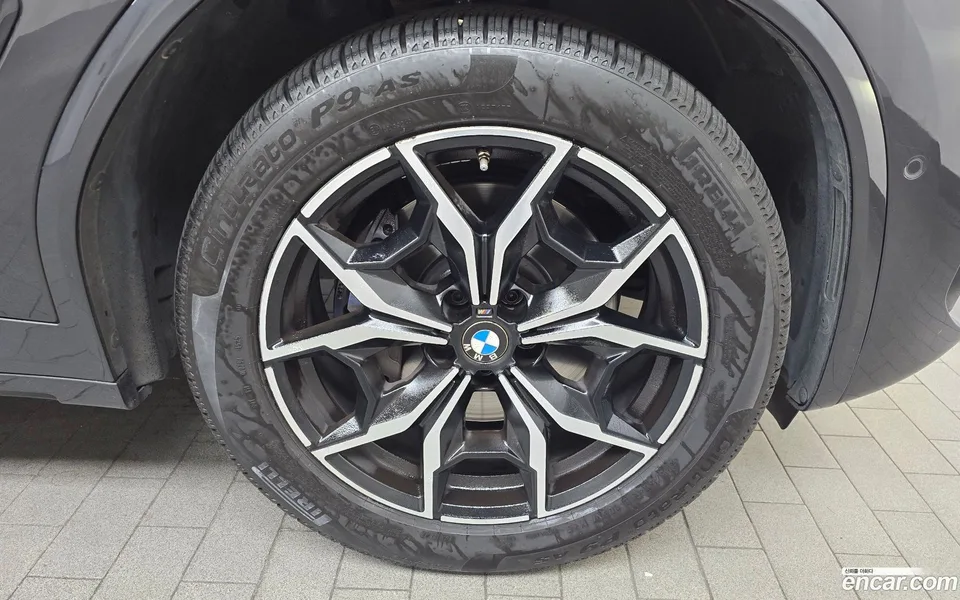 BMW X4 xDrive20i M 2022 — миниатюра 2