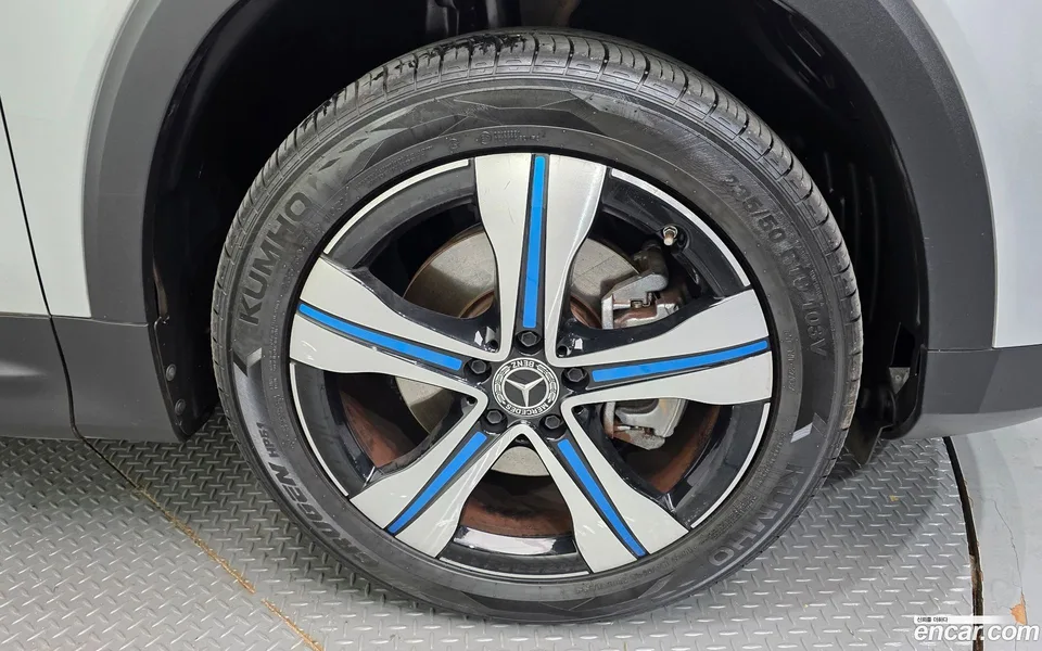 Mercedes-Benz EQB EQB300 4MATIC 2023 — миниатюра 2