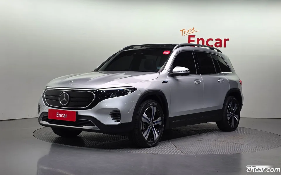 Mercedes-Benz EQB EQB300 4MATIC 2023 — фото 1, купить с доставкой в Москву