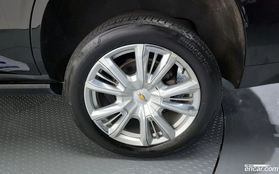 Chevrolet Tahoe 6.2 4WD 2022 — миниатюра 5