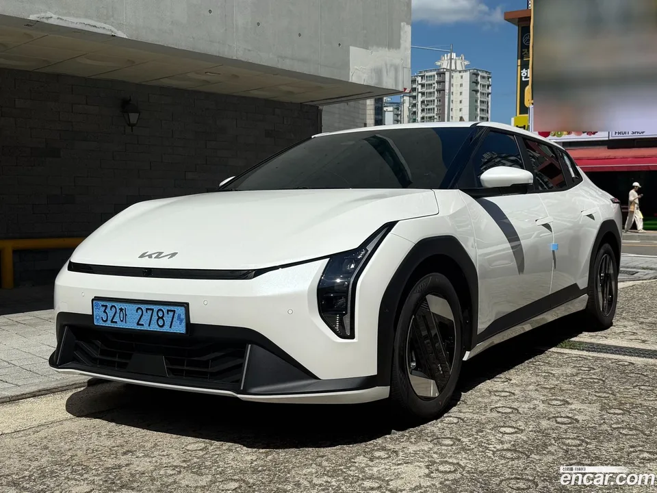Kia EV4 2WD 2025 — миниатюра 3