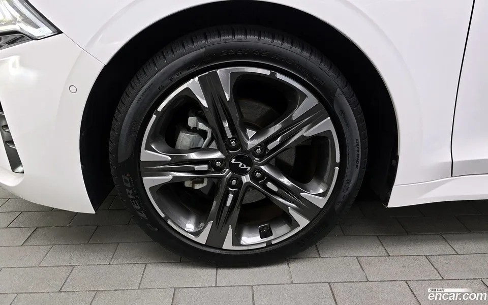 Kia K5 Hybrid 2023 — миниатюра 5