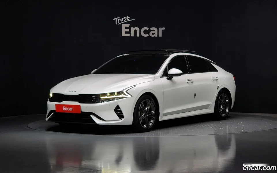 Kia K5 Hybrid 2023 — фото 1, купить с доставкой в Москву