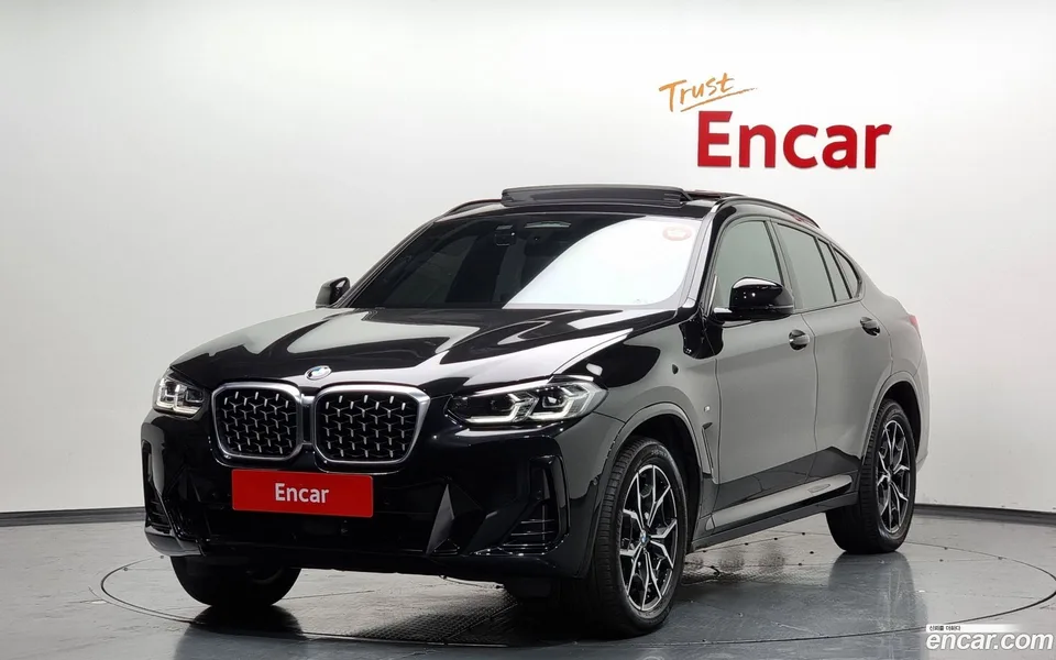 BMW X4 xDrive20i M 2022 — фото 1, купить с доставкой в Москву