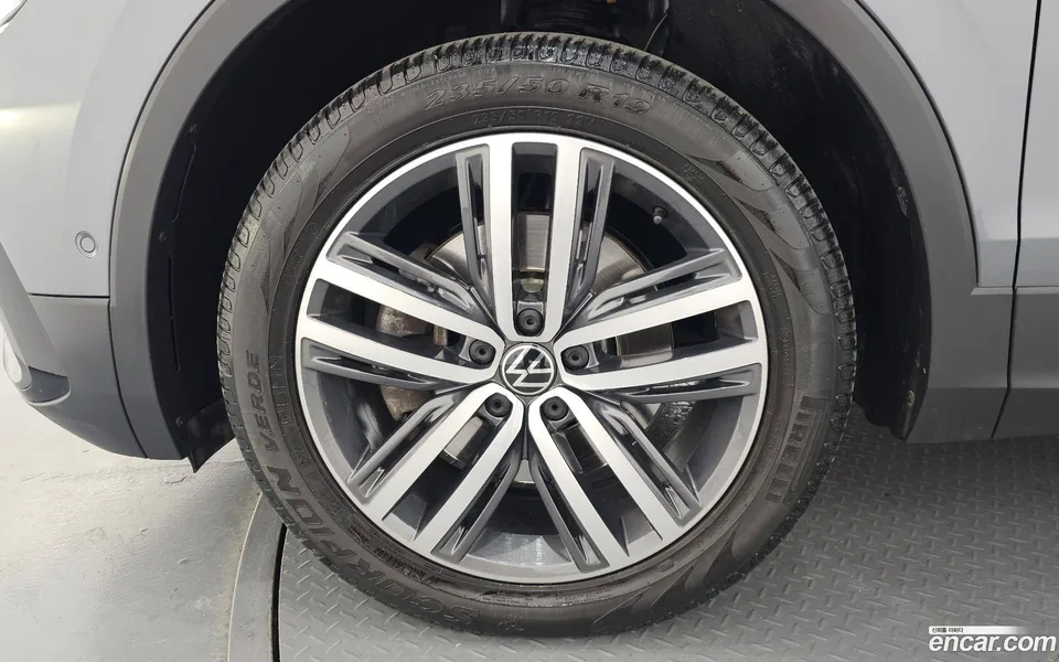 Volkswagen Tiguan Allspace 2.0 TSI 2022 — миниатюра 2