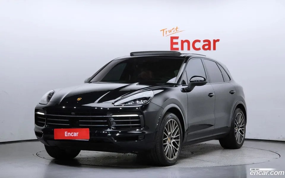 Porsche Cayenne 3.0 2023 — фото 1, купить с доставкой в Москву