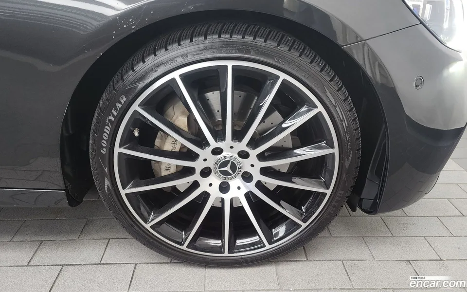 Mercedes-Benz E-Class E350 4MATIC AMG Line 2022 — миниатюра 2