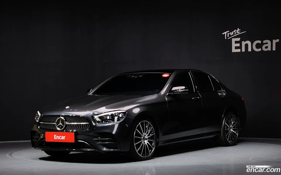 Mercedes-Benz E-Class E350 4MATIC AMG Line 2022 — фото 1, купить с доставкой в Москву