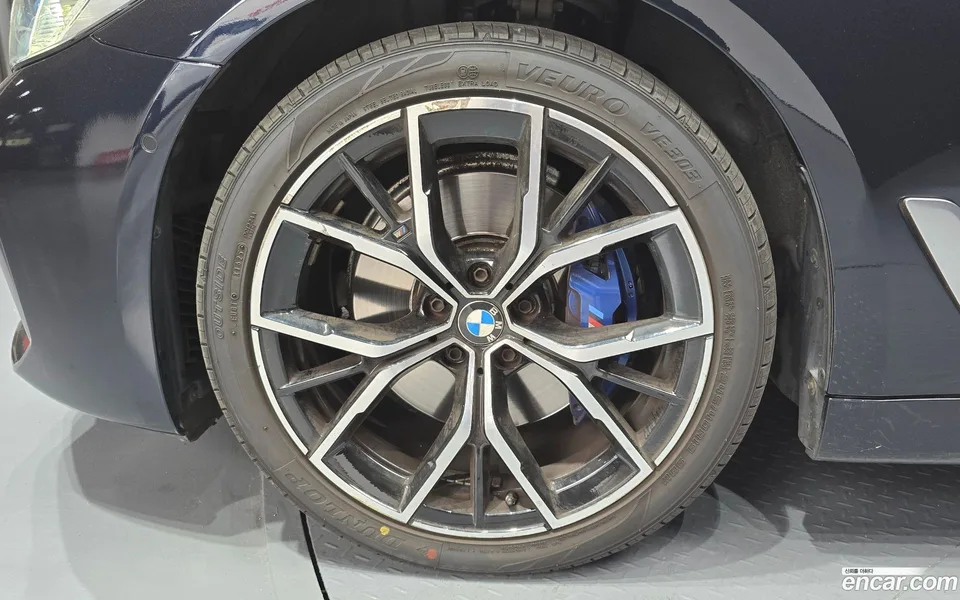 BMW 5 Series 530i xDrive M 2022 — миниатюра 2