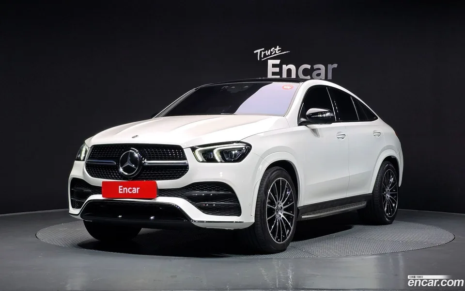 Mercedes-Benz GLE-Class GLE400d 4MATIC 2022 — фото 1, купить с доставкой в Москву