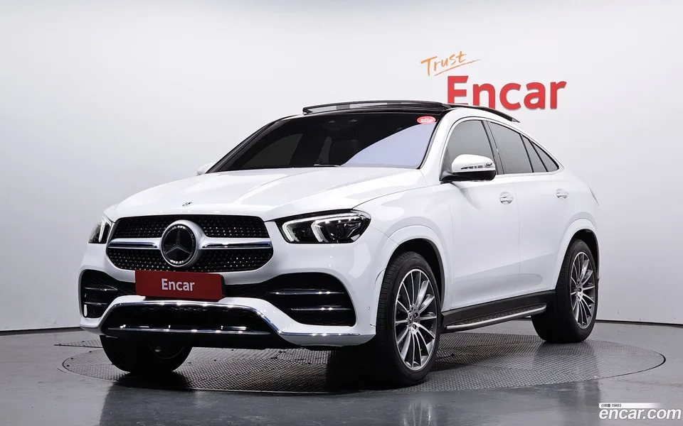 Mercedes-Benz GLE-Class GLE400d 4MATIC 2023 — фото 1, купить с доставкой в Москву