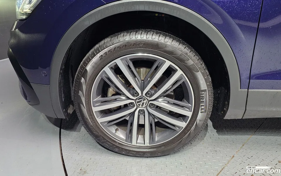 Volkswagen Tiguan Allspace 2.0 TSI 2023 — миниатюра 2