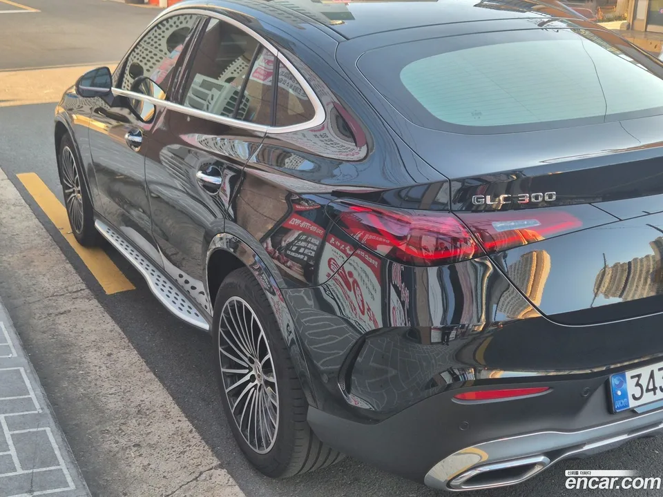 Mercedes-Benz GLC-Class GLC300 4MATIC 2024 — thumbnail 2