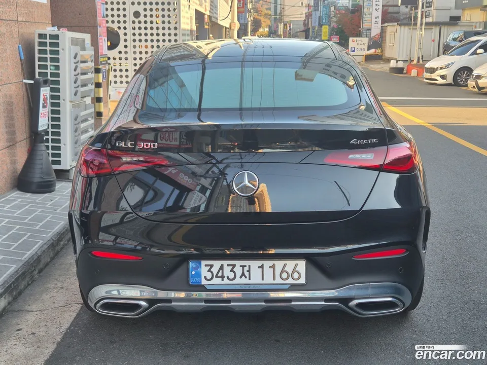 Mercedes-Benz GLC-Class GLC300 4MATIC 2024 — thumbnail 4